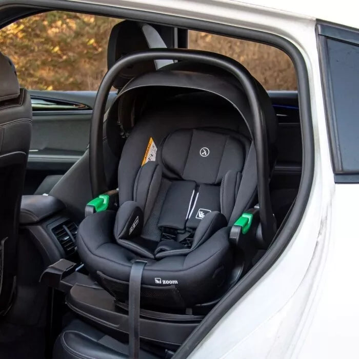Autokėdutė Coletto ZOOM I-SIZE 40-84 cm su bazę Isofix 360°