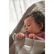 Gultukas BABYBJÖRN BLISS MESH Grey Beige + medinis žaislas