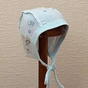 Kepurytė išvirkščiomis siūlėmis LORITA  154 M, 44 cm