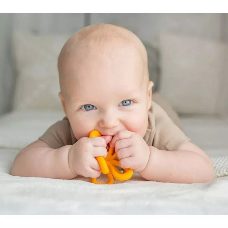 Kramtukas silikoninis GiliGums FLOWER Yellow