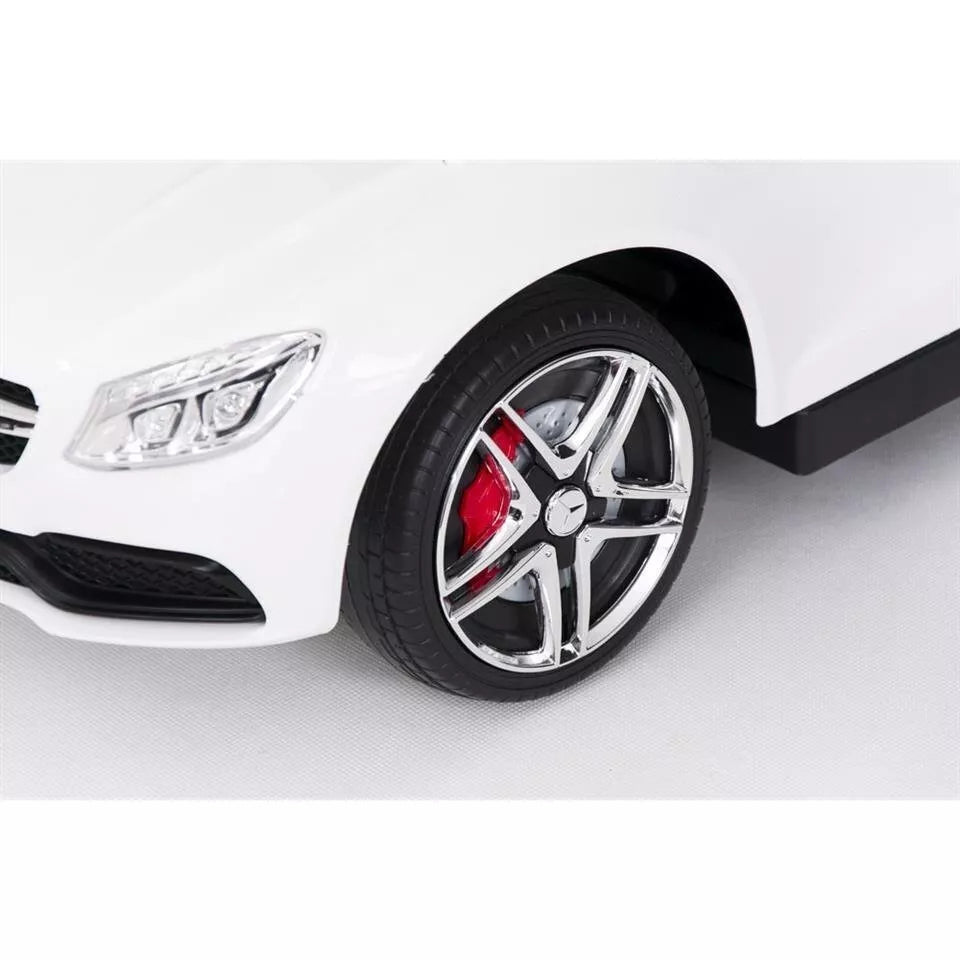 Paspiriama mašina  MERCEDES C63