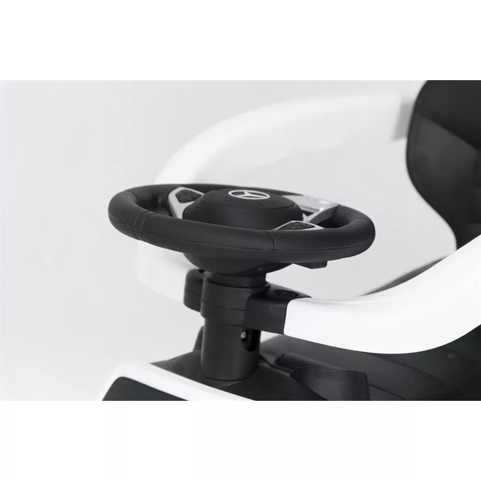 Paspiriama mašina  MERCEDES C63